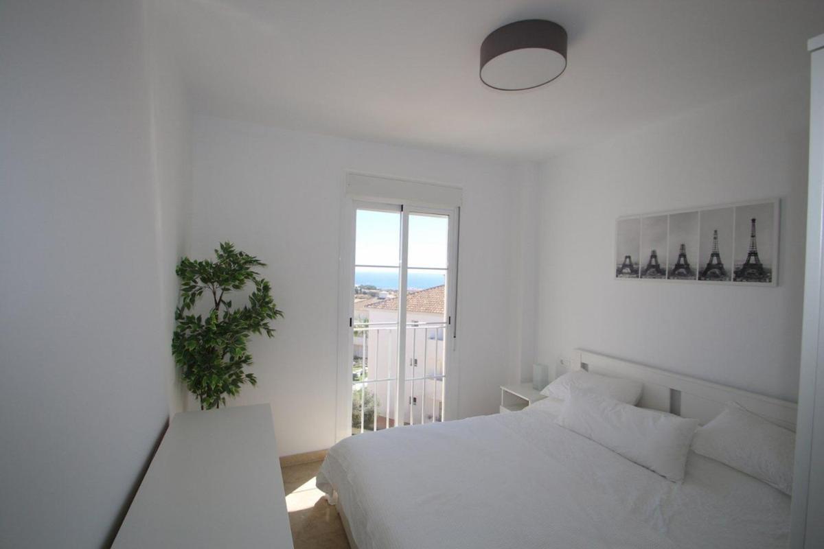 Small Oasis Nelson Mandela Apartment With Sea View, Two Bedrooms, Parking, Terrace And Pool مانيلفا المظهر الخارجي الصورة